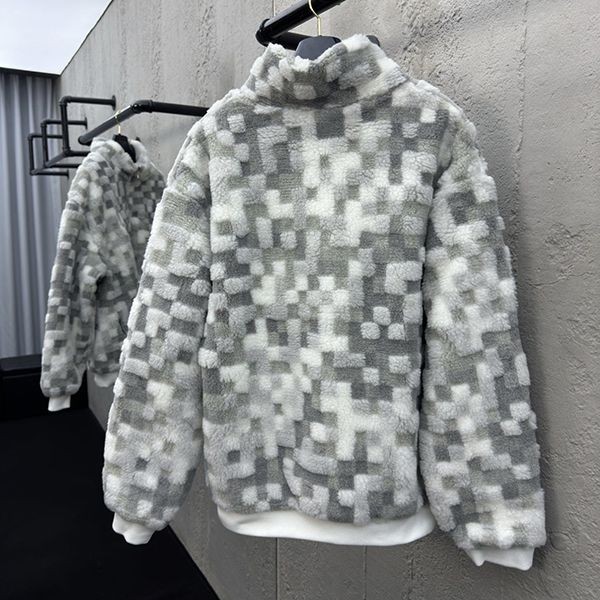 【LVSKIモコモコ温か】★ルイヴィトン★Fleece ブルゾン 偽物 1AGK11